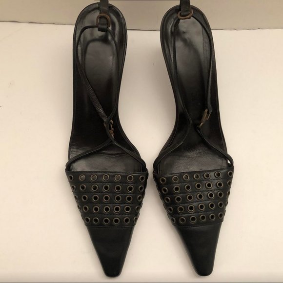 BURBERRY PORSUM BLACK LEATHER SHOE WITH HEEL  AND GROMIT FRONT DETAIL - Picture 3 of 12